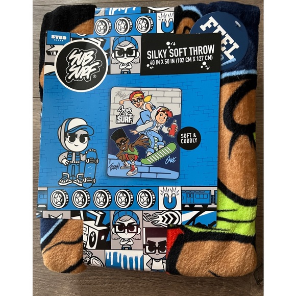 Sub Surf Silky Soft Throw New - Picture 1 of 3
